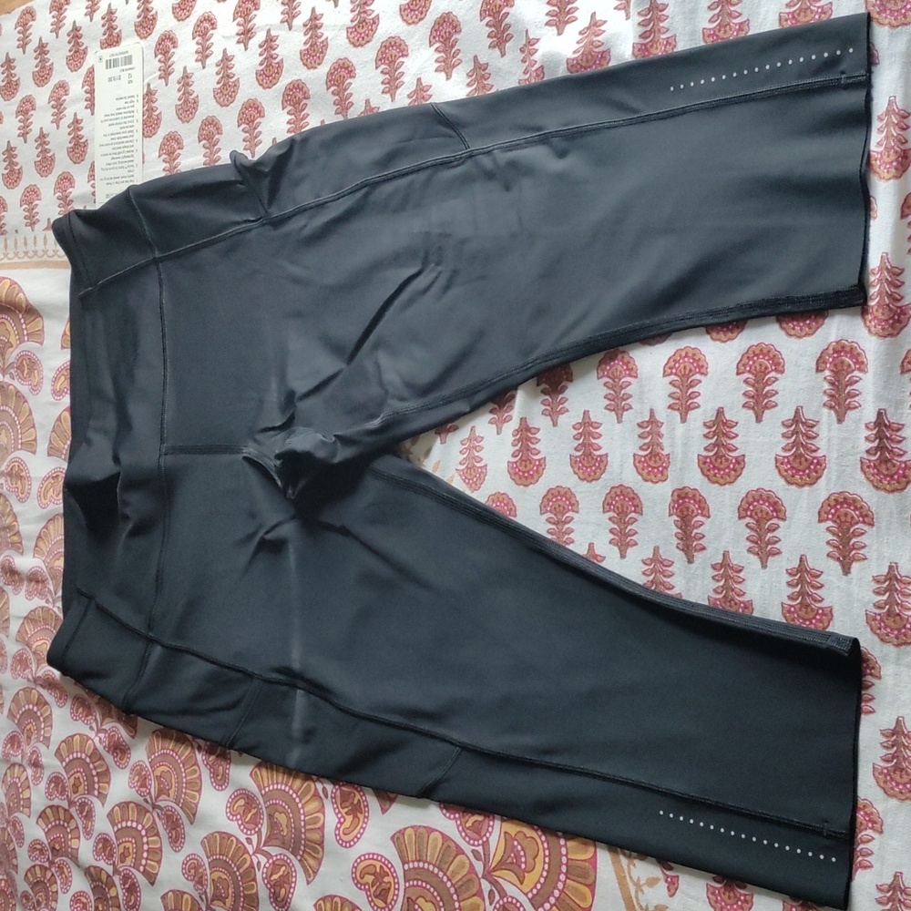 NWT Lululemon crop leggings
